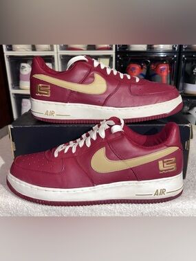 Nike Air Force 1 Low "LeBron James   Cleveland Cavaliers” 306353 671  
No Box